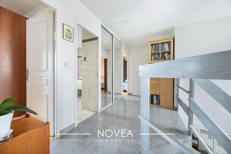 Villa - 137 m² - 6 pièces