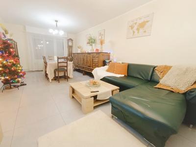 Maison - 81 m² - 5 pièces