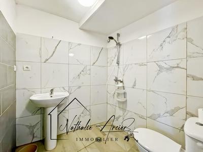 Maison - 92 m² - 5 pièces