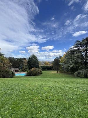 Maison - 434 m² - 8 pièces