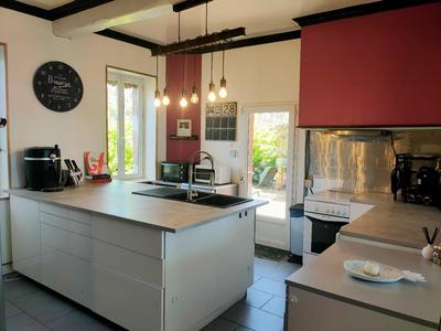 Maison - 121 m² - 6 pièces