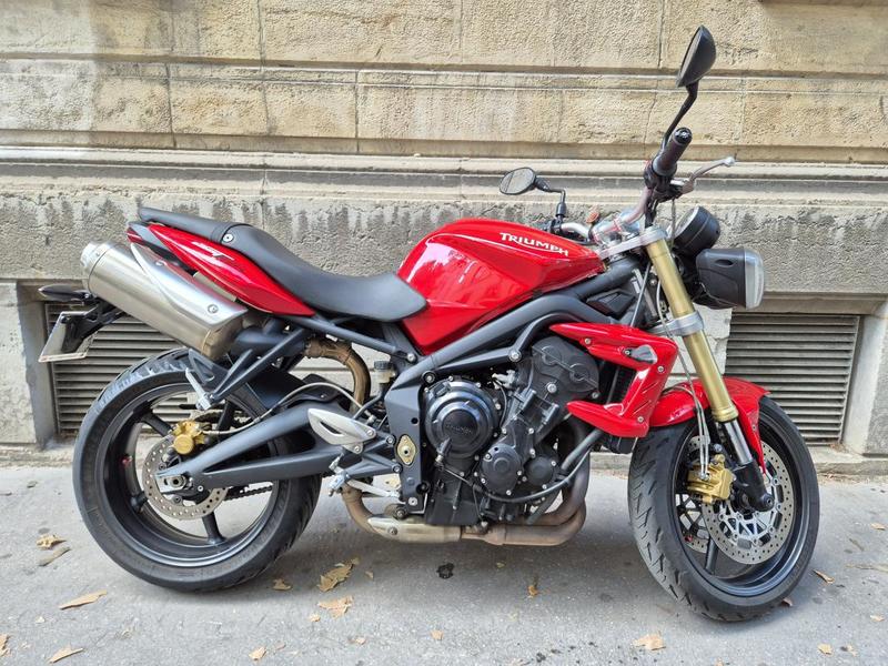 Triumph Street Triple