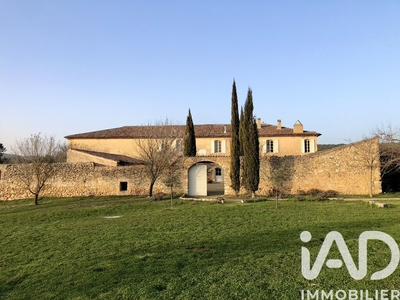 Maison - 400 m² - 11 pièces