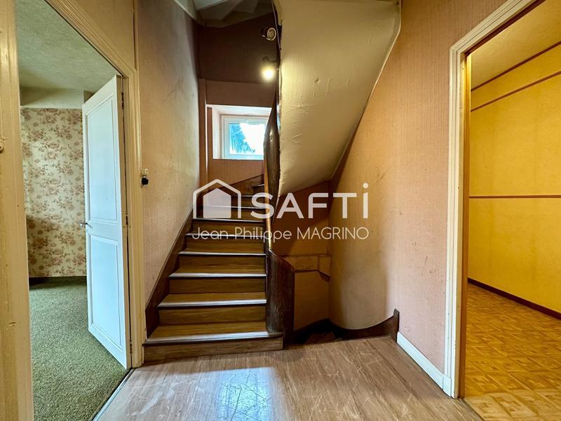 Maison - 216 m² - 7 pièces