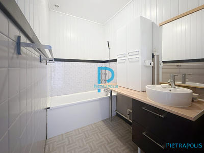 Appartement - 96 m² - 3 pièces