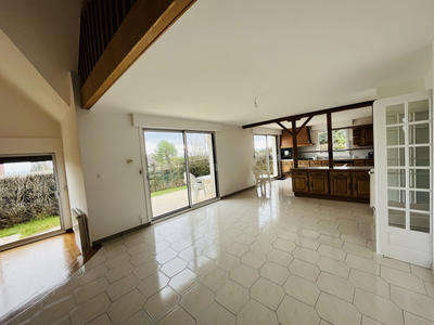 Maison - 200 m² - 10 pièces