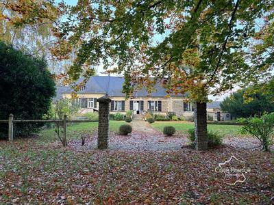 Maison - 278 m² - 14 pièces