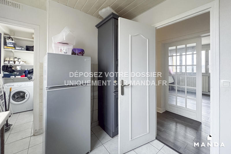 Chambre - 9 m² - 5 pièces