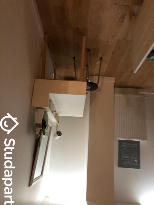 Chambre - 11 m² - 1 pièce