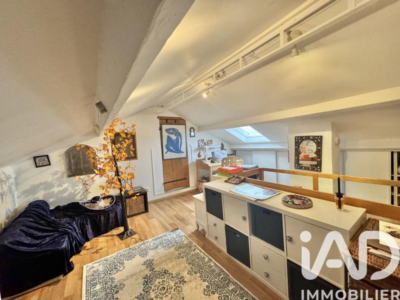 Maison - 240 m² - 9 pièces