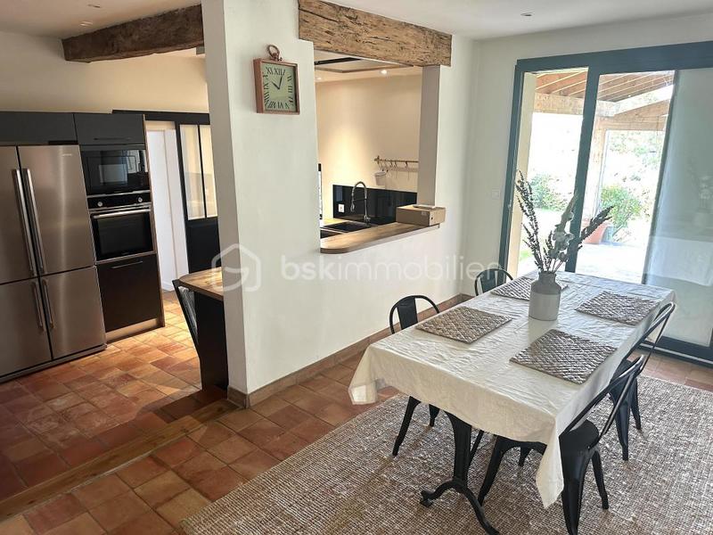 Maison - 215 m² - 6 pièces