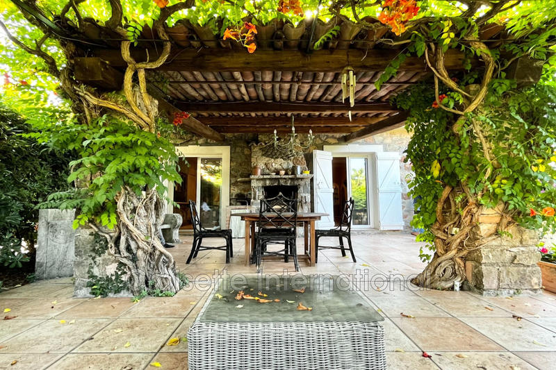 Villa - 217 m² - 7 pièces