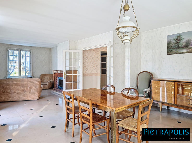 Maison - 140 m² - 5 pièces