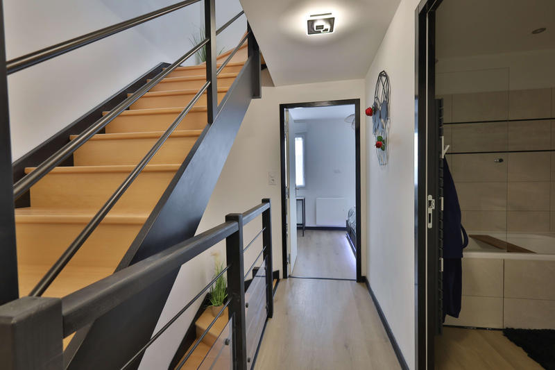 Triplex - 95 m² - 4 pièces