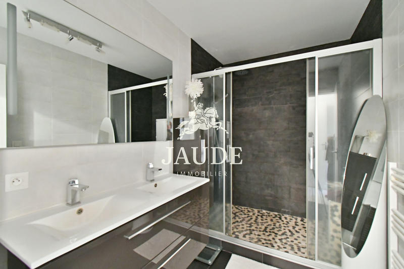 Appartement - 91 m² - 3 pièces