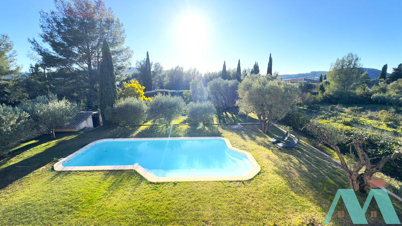 Maison - 185 m² - 5 pièces