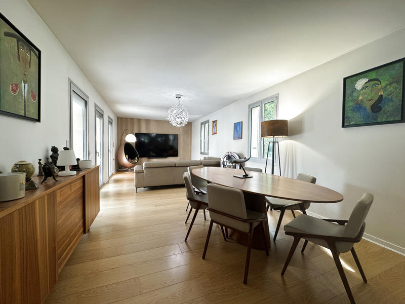 Maison - 404 m² - 8 pièces