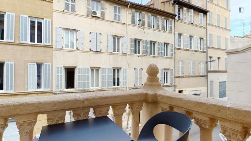 Chambre - 25 m² - 11 pièces