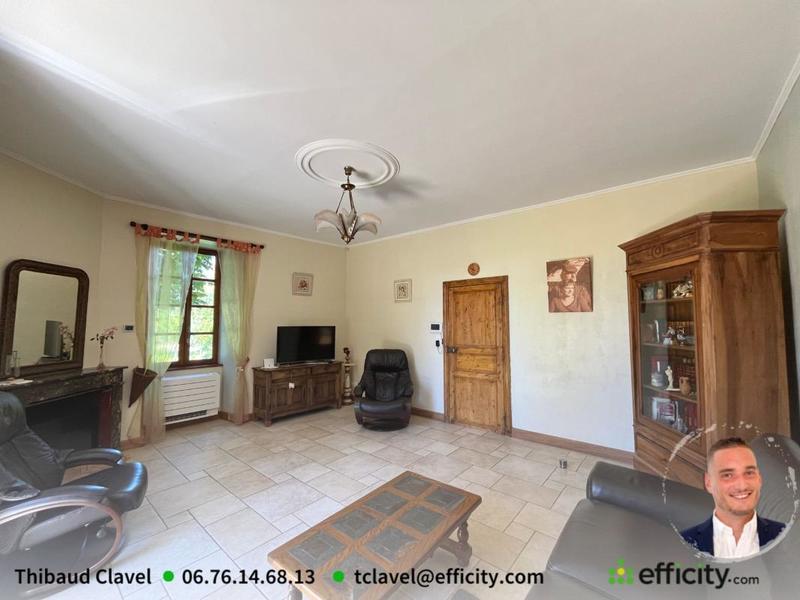 Maison - 208 m² - 6 pièces