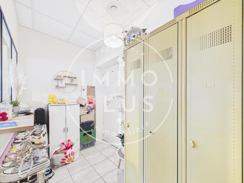 Bureau - 72 m² - 1 pièce