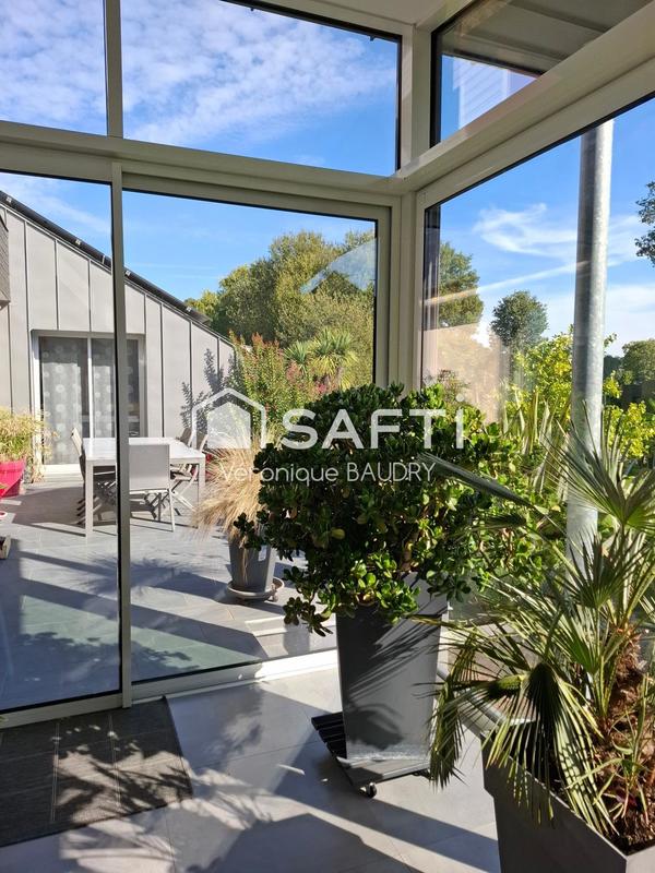 Maison - 200 m² - 6 pièces