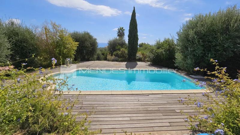 Villa - 430 m² - 8 pièces