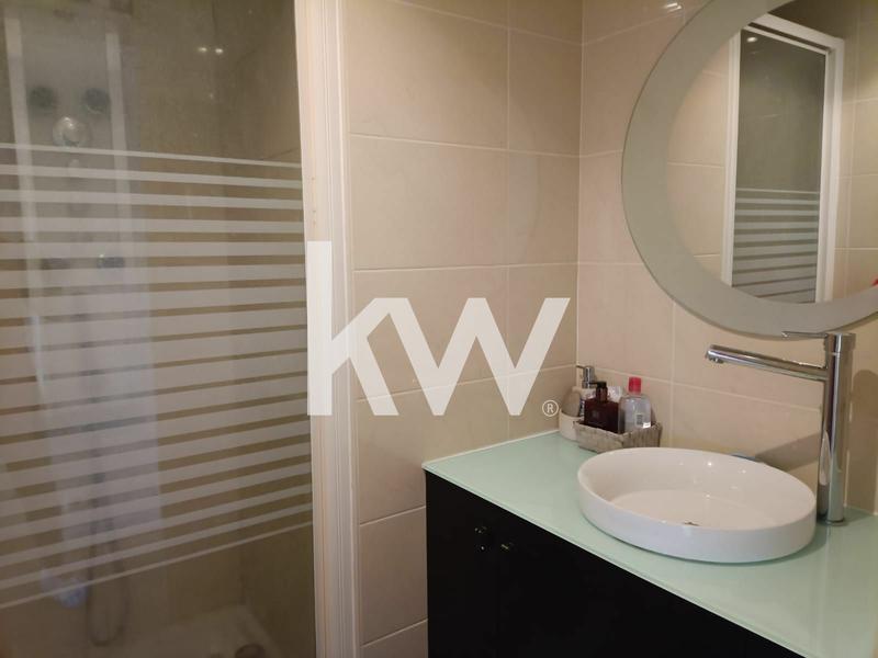 Appartement - 127 m² - 6 pièces