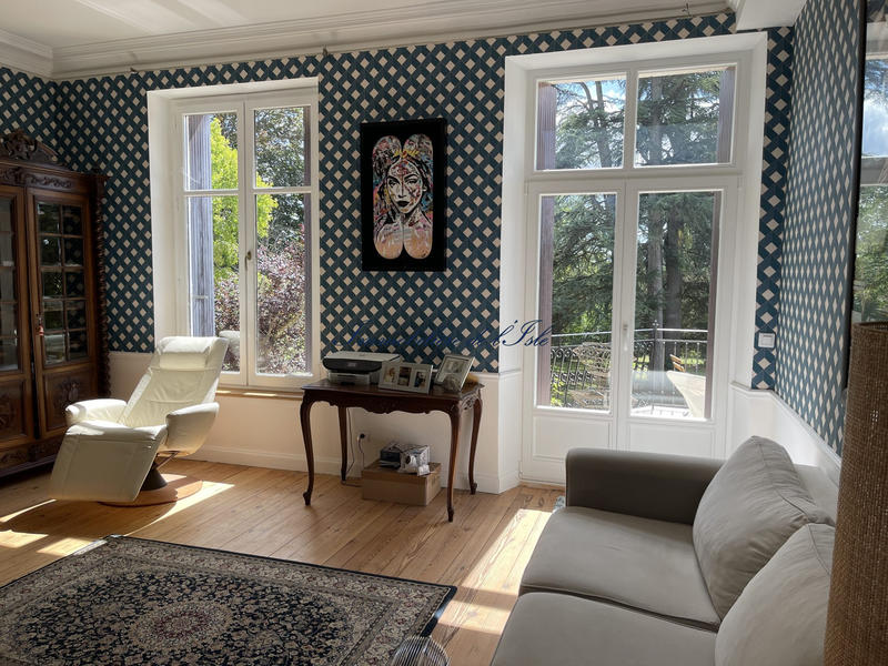 Maison - 420 m² - 13 pièces