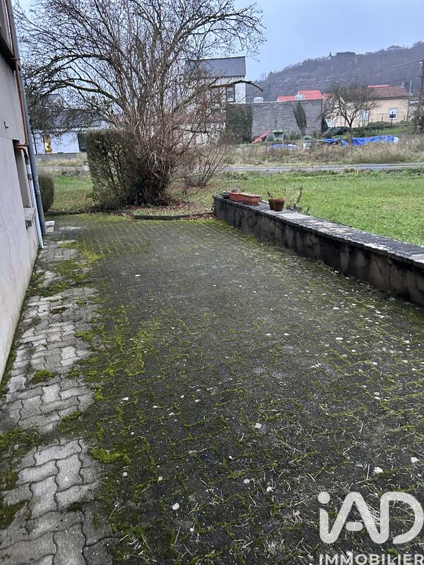 Maison - 96 m² - 6 pièces