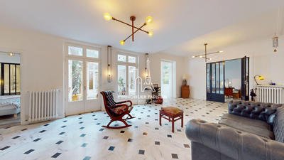 Appartement - 198 m² - 7 pièces