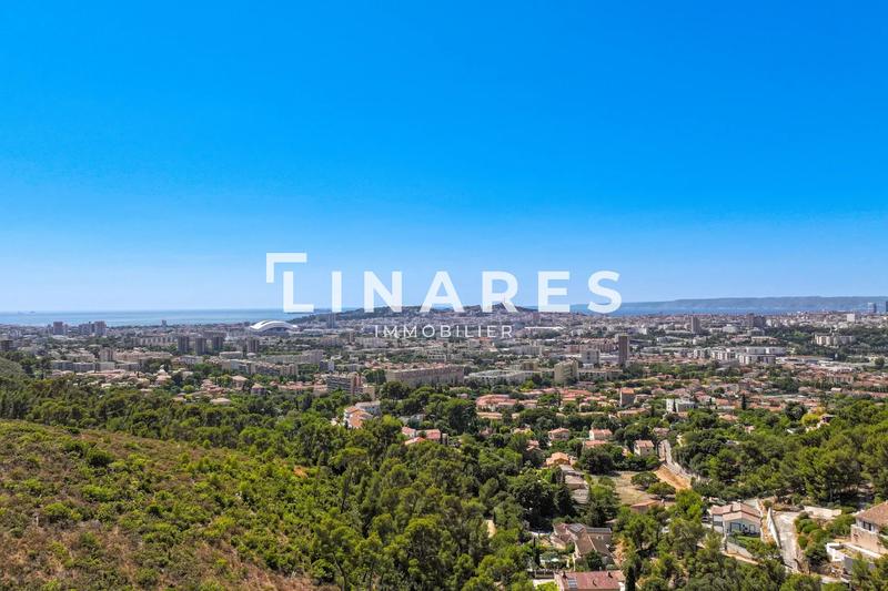 Maison - 239 m² - 6 pièces