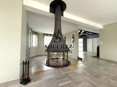 Maison - 245 m² - 7 pièces