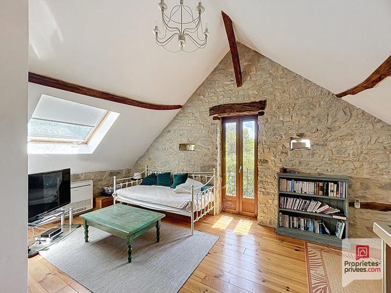 Propriété - 270 m² - 12 pièces