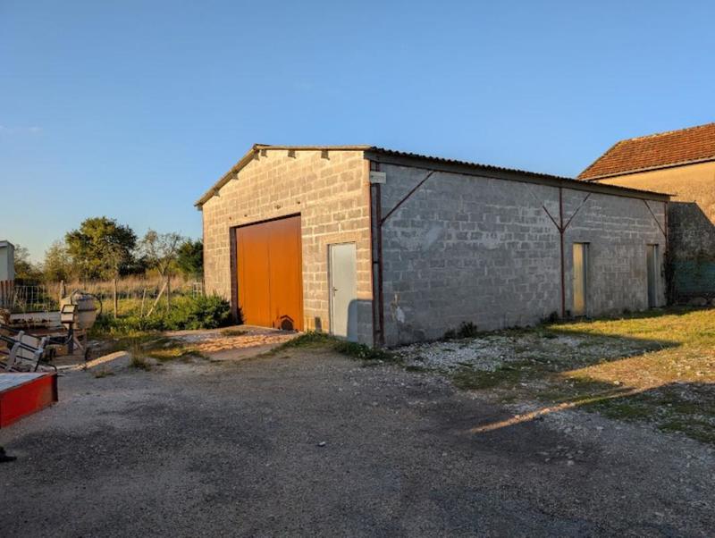 Grange - 100 m² - 1 pièce