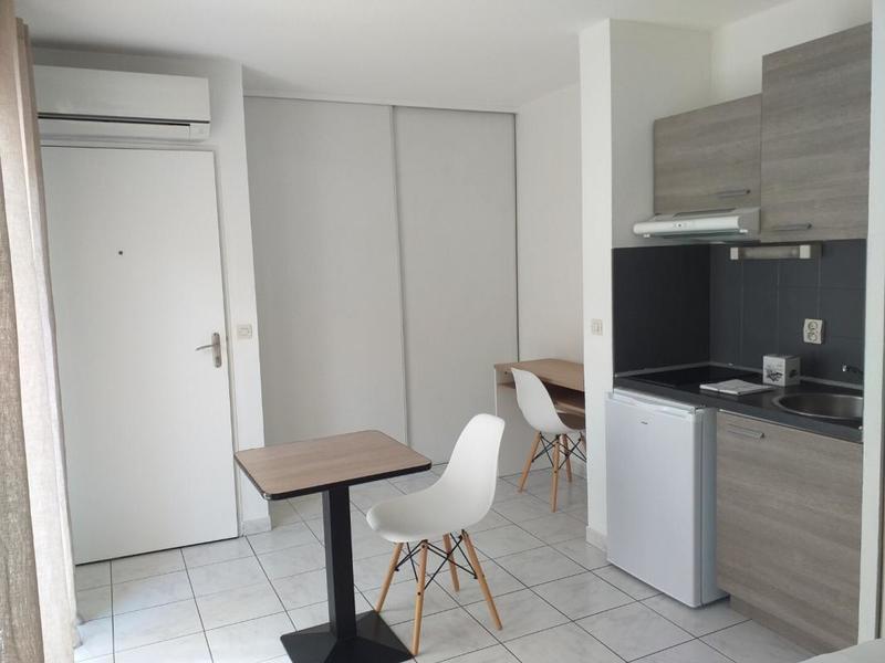 Studio - 17 m² - 1 pièce