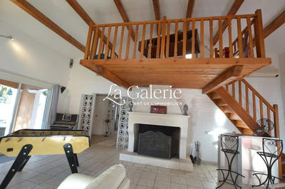 Villa - 223 m² - 11 pièces