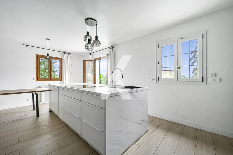 Maison - 162 m² - 7 pièces