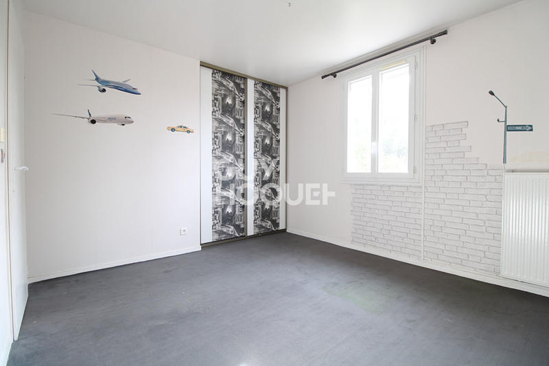 Maison - 202 m² - 7 pièces