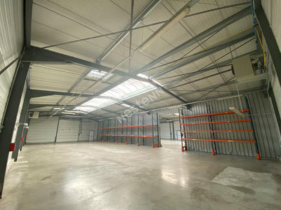 Local d'activité / Entrepôt - 1 250 m²