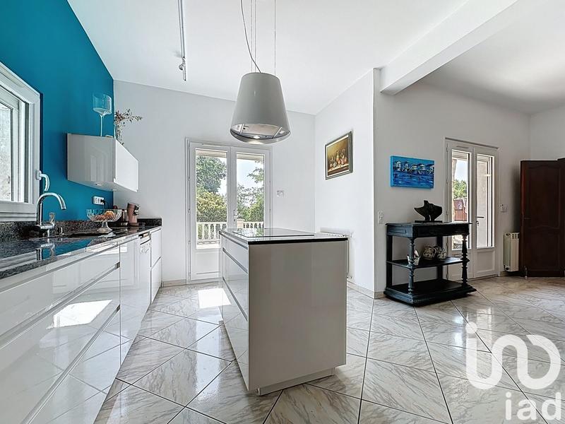 Maison - 170 m² - 8 pièces