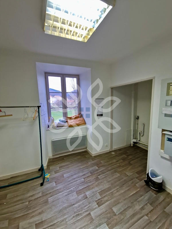 Propriété - 380 m² - 27 pièces