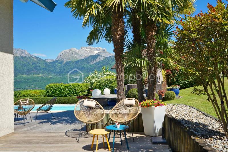 Demeure - 234 m² - 6 pièces