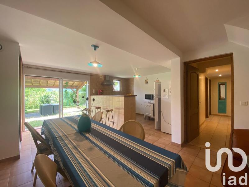 Maison - 225 m² - 15 pièces