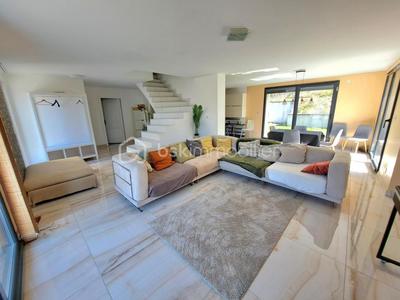 Maison - 155 m² - 6 pièces