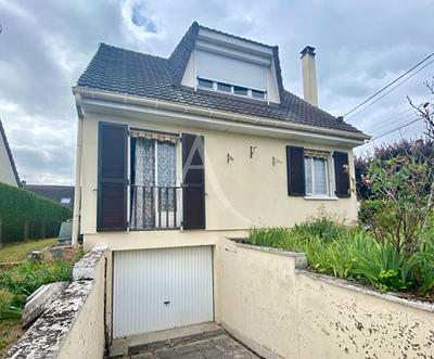 Maison - 95 m² - 4 pièces