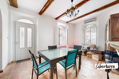 Maison - 98 m² - 5 pièces