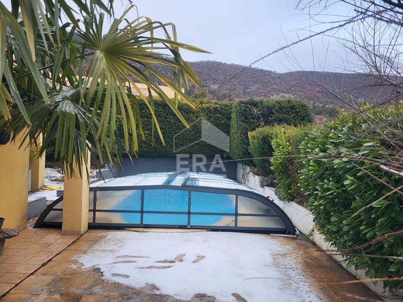 Maison - 111 m² - 4 pièces