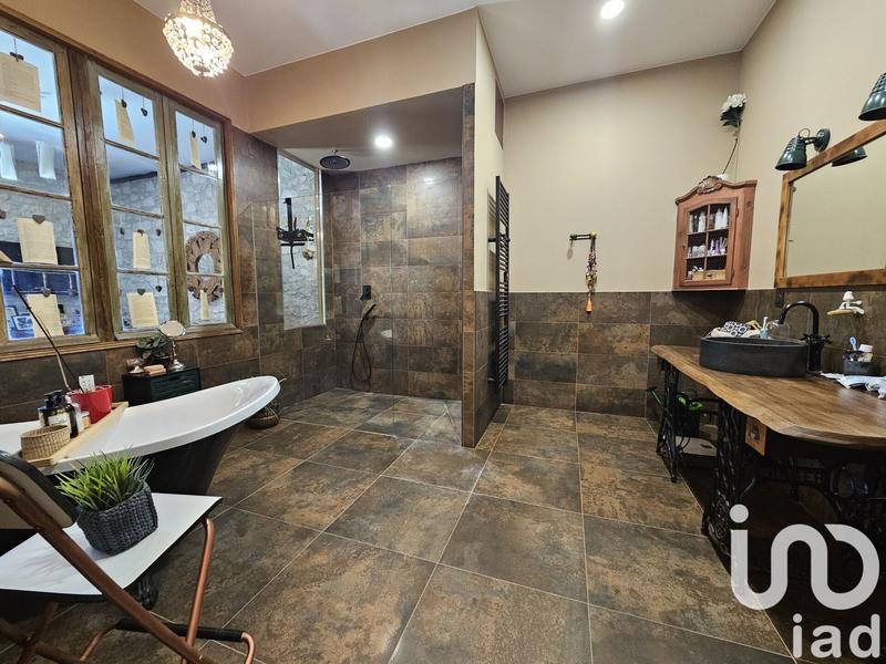 Maison - 356 m² - 11 pièces