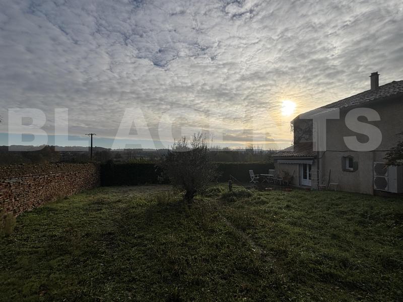 Maison - 222 m² - 7 pièces