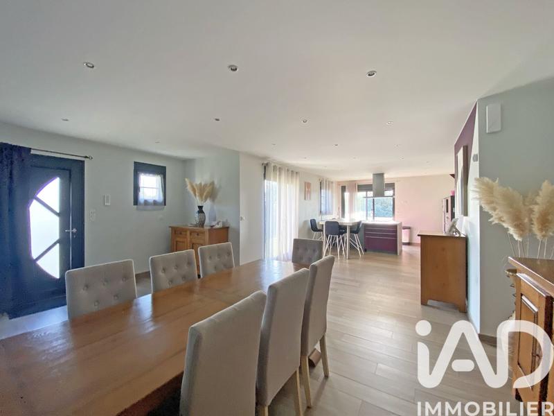 Maison - 185 m² - 7 pièces